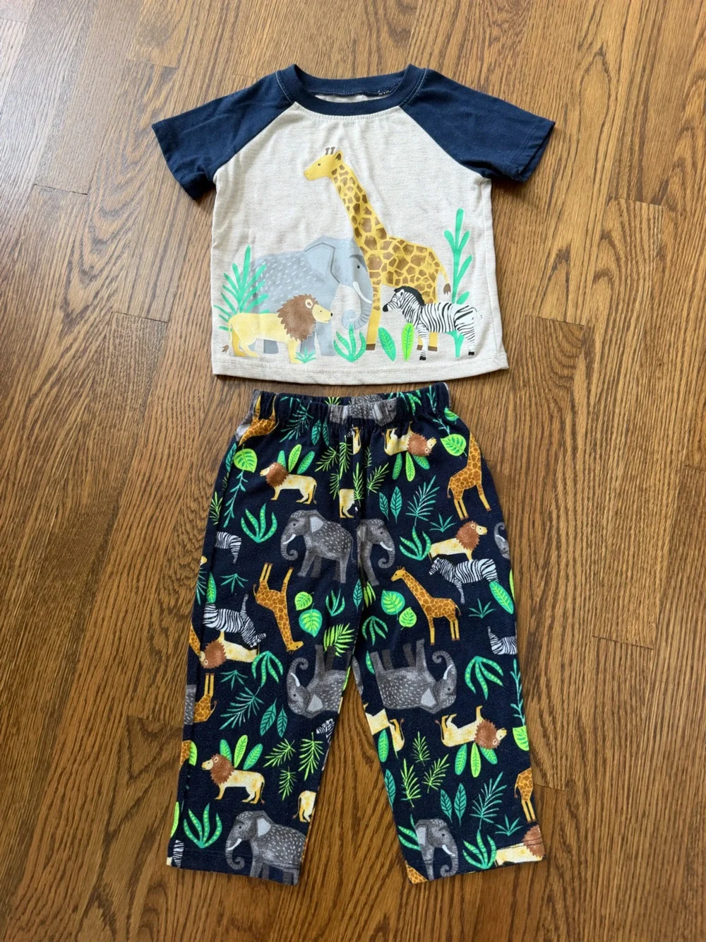 Toddler pajama set bundle, size 2T (5 sets)